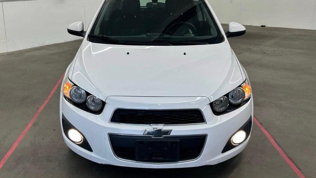 Chevrolet Sonic 2016 in Surrey, BC