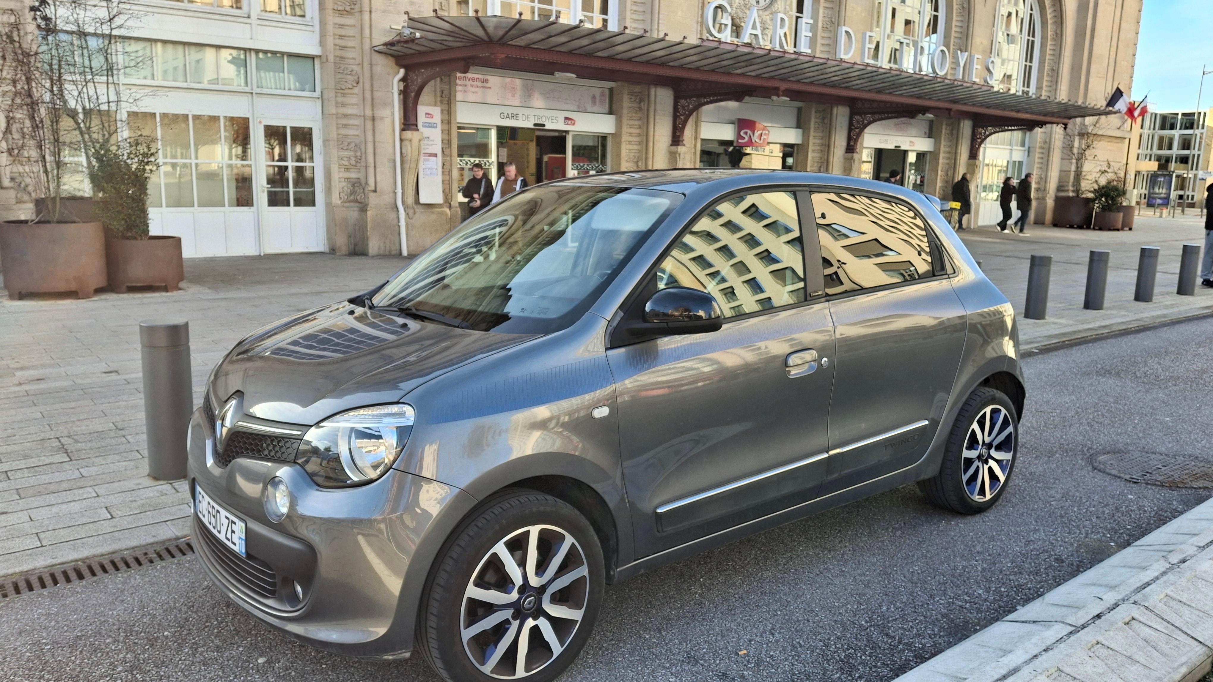 Renault TWINGO III 2016 à Troyes