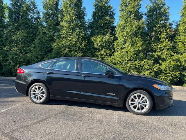 Ford Fusion Hybrid 2019 in 