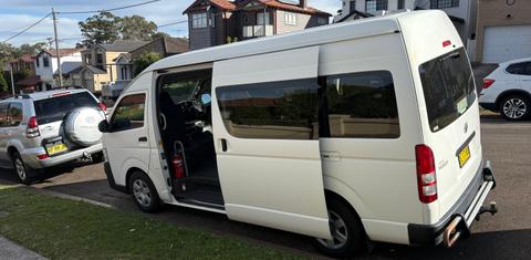 Toyota HIACE 2013