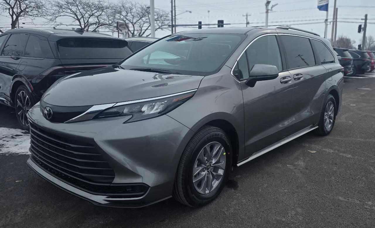 Toyota Sienna 2026 in Waterville, OH