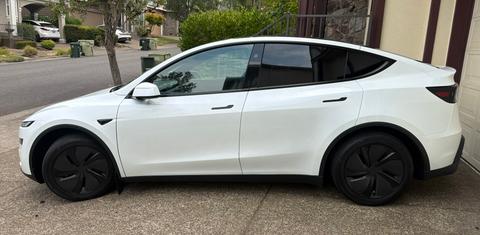 Tesla Model Y 2026