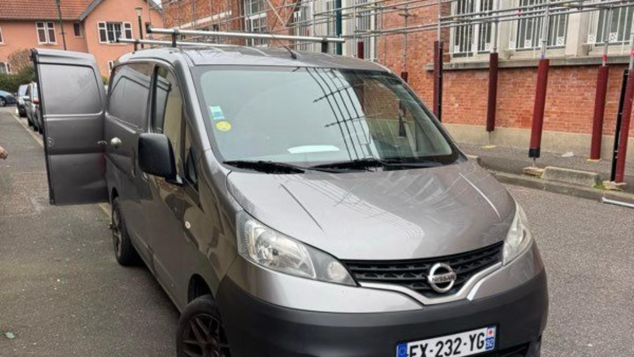 Nissan NV200 2015 à Limay