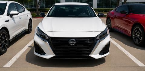 Nissan Altima 2025