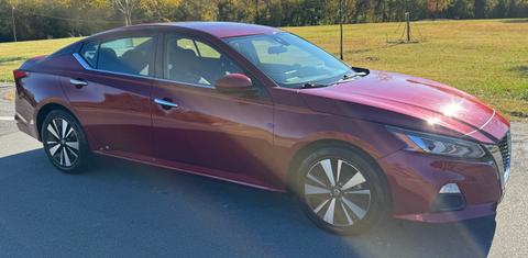 Nissan Altima 2021