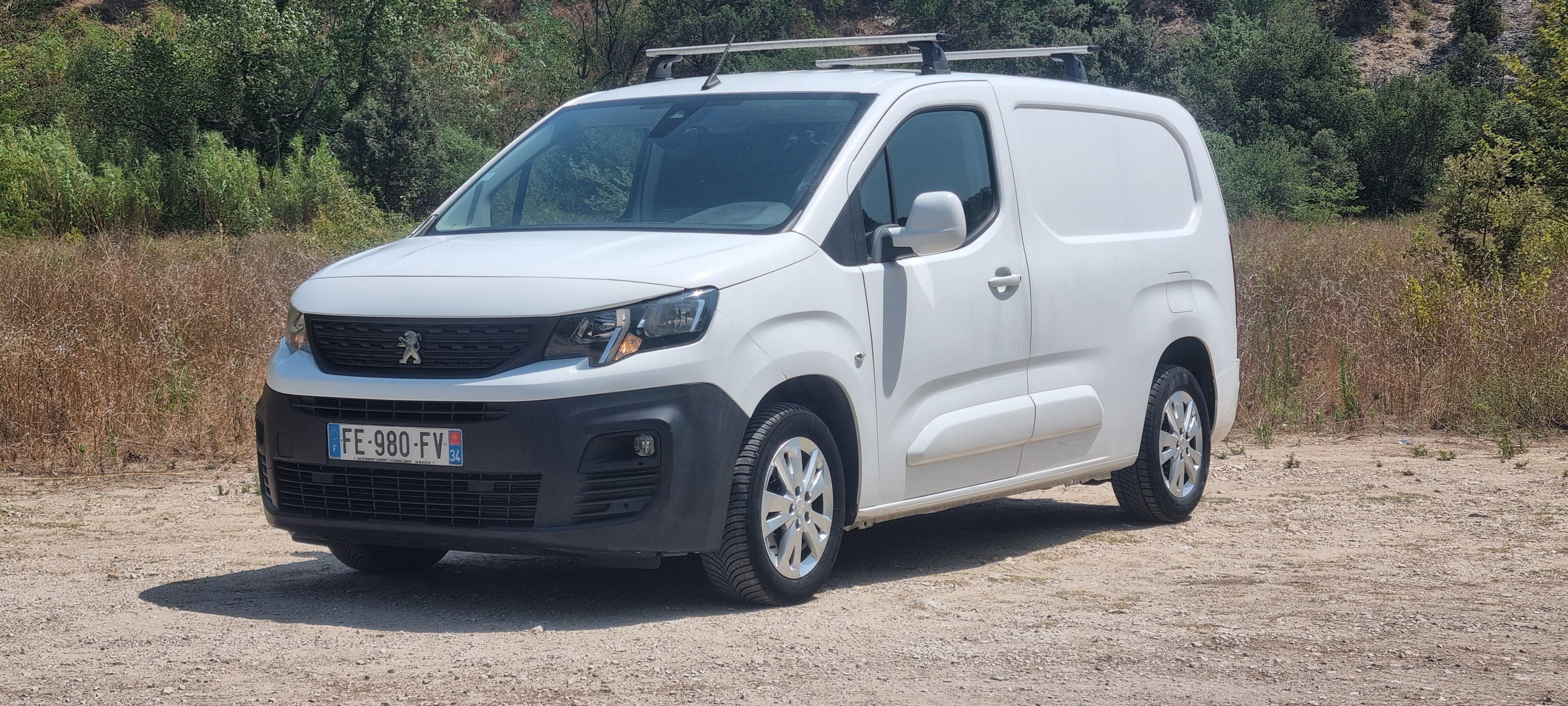 Peugeot PARTNER FGN 2019 à Mèze