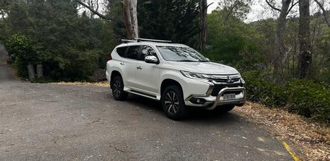 Mitsubishi PAJERO SPORT 2017
