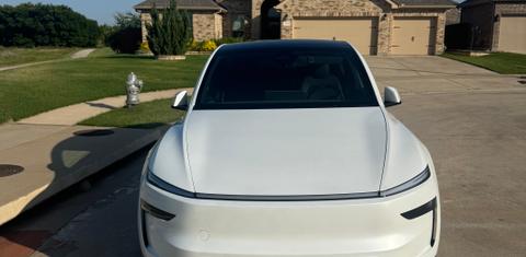 Tesla Model Y 2026
