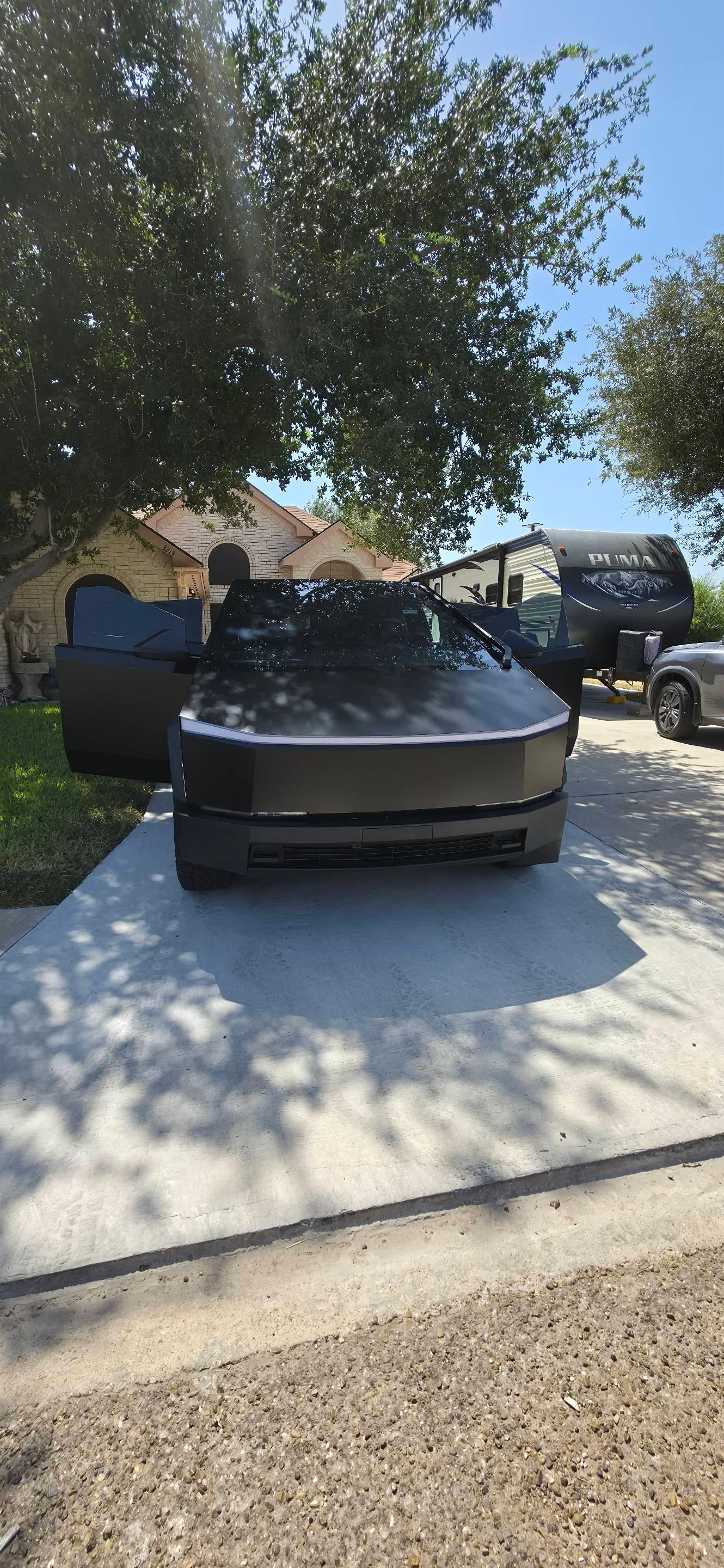 Tesla Cybertruck 2024 in Mission, TX