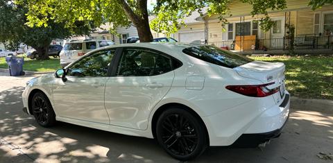 Toyota Camry Hybrid 2025