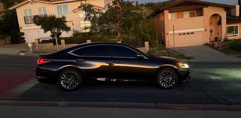 Lexus ES 2025