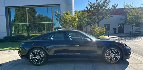 Porsche Taycan 2022