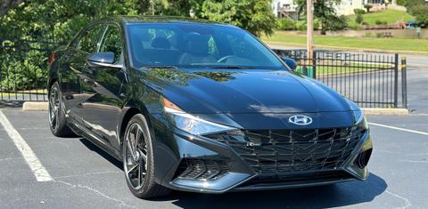 Hyundai Elantra 2023