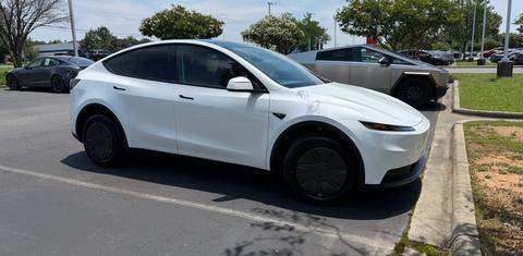 Tesla Model Y 2026