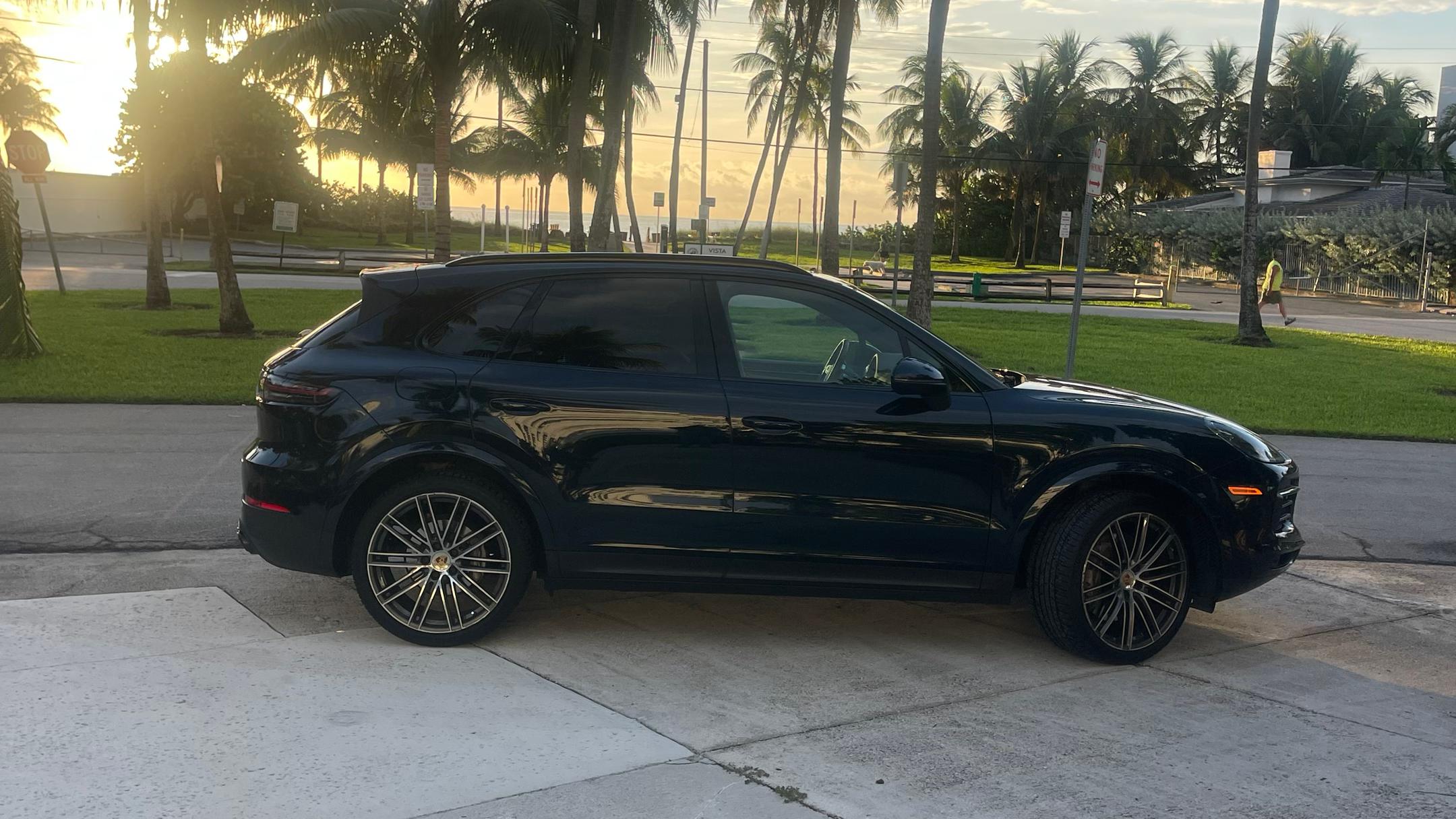 Porsche Cayenne 2023 in Fort Lauderdale, FL
