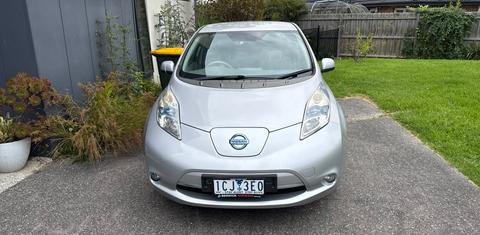 Nissan LEAF 2014