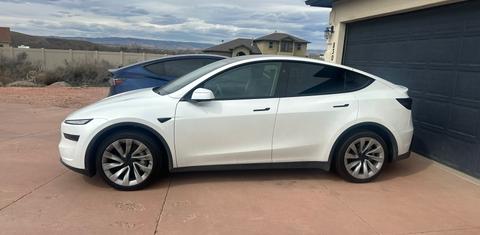 Tesla Model Y 2026