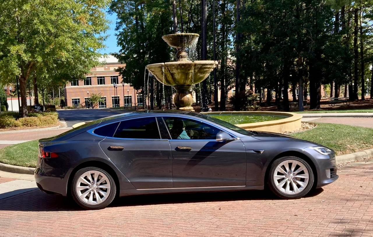 Tesla Model S 2016 in Chapel Hill, NC