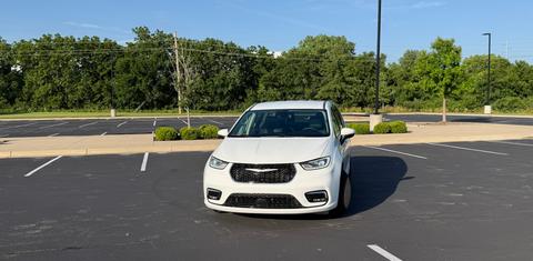 Chrysler Pacifica 2023