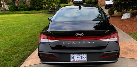 Hyundai Elantra 2025