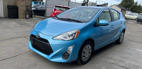 Toyota Prius c 2016