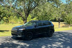 Jeep Cherokee car