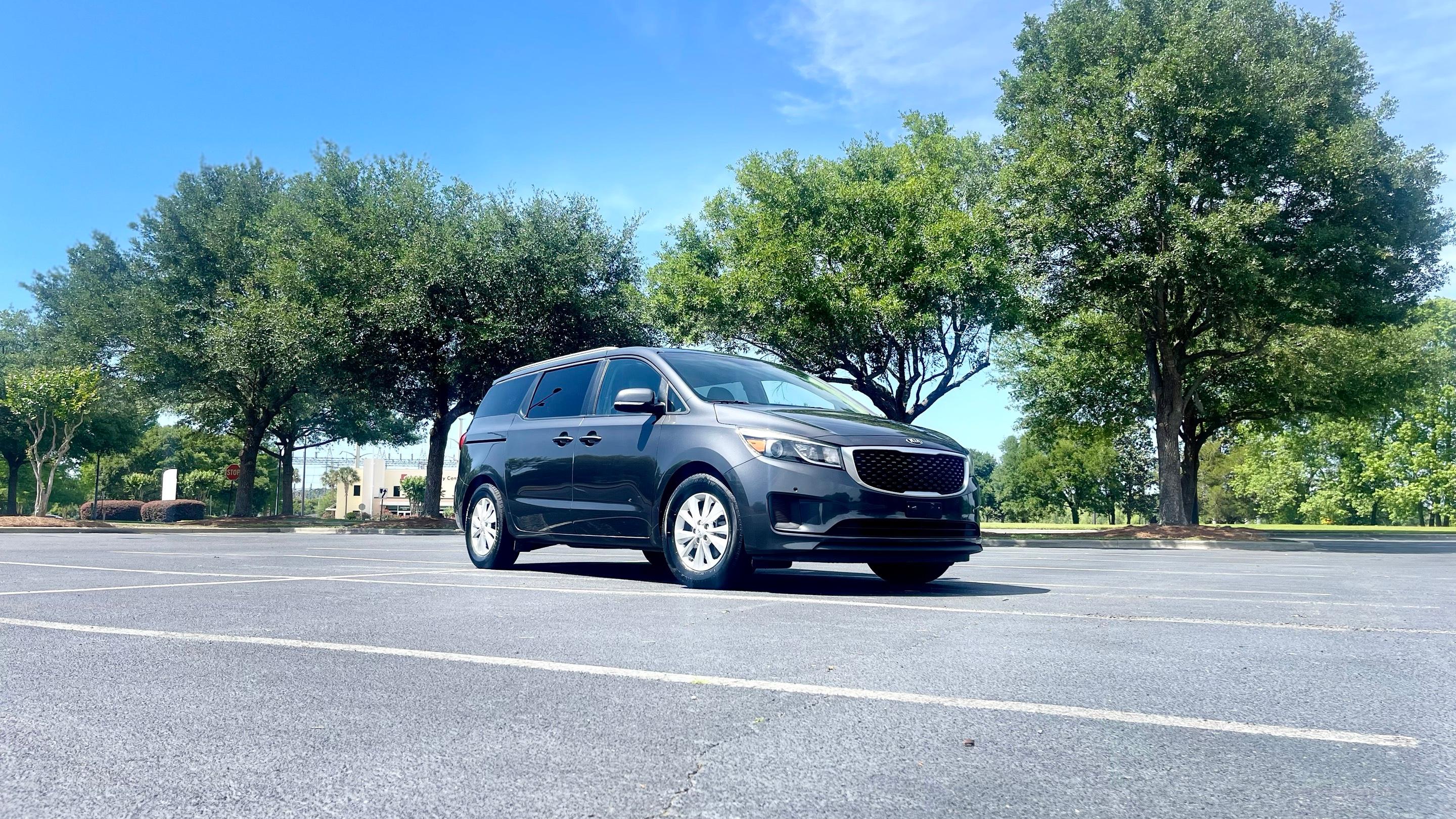 Kia Sedona 2017 in Savannah, GA