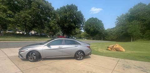 Hyundai Elantra 2025