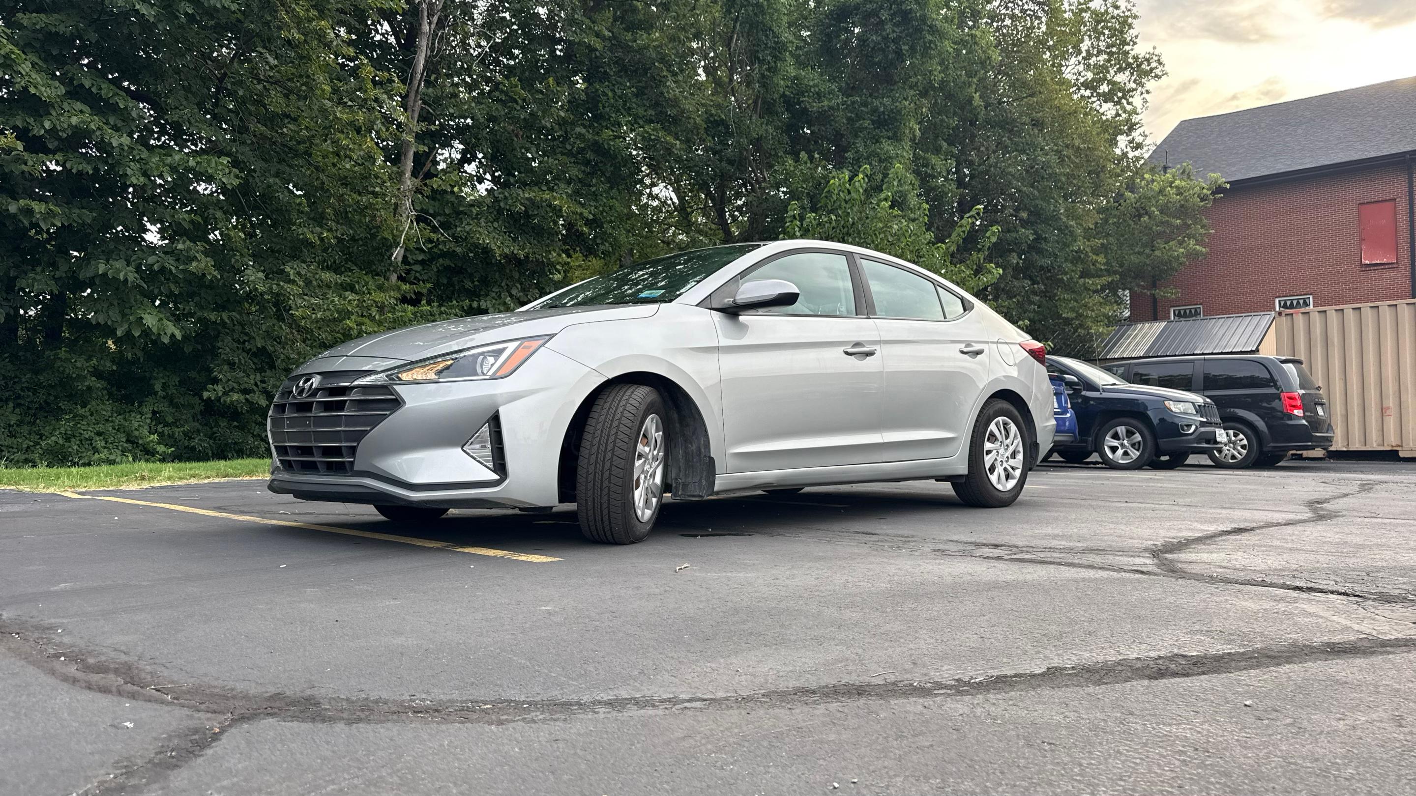 Hyundai Elantra 2020 in Pleasant Valley, MO