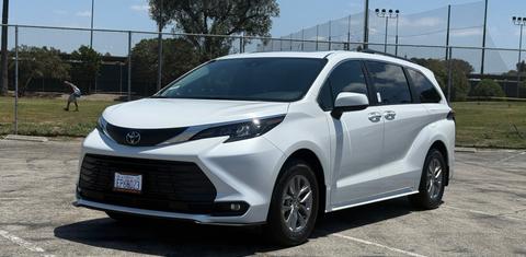 Toyota Sienna 2026