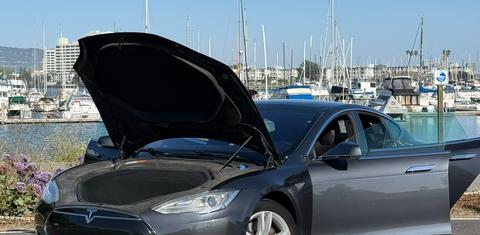 Tesla Model S 2015
