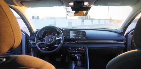 Hyundai Elantra 2022