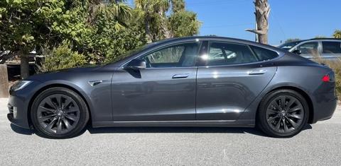 Tesla Model S 2019