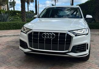 Audi Q7 car