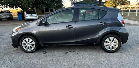 Toyota Prius c 2014