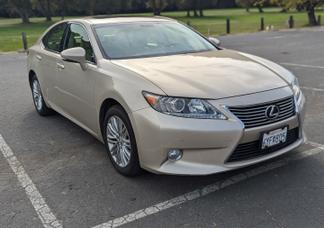 Lexus ES car