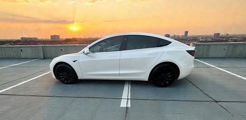 Tesla Model 3 2020