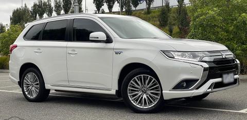 Mitsubishi OUTLANDER 2019