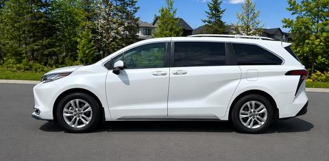 Toyota Sienna 2024