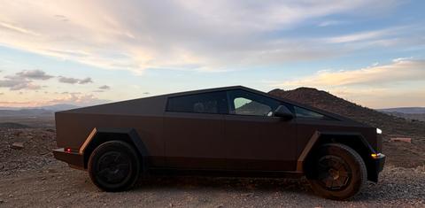 Tesla Cybertruck 2025