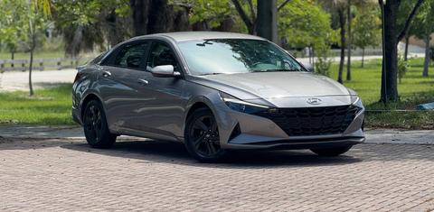 Hyundai Elantra 2023