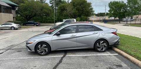 Hyundai Elantra 2025