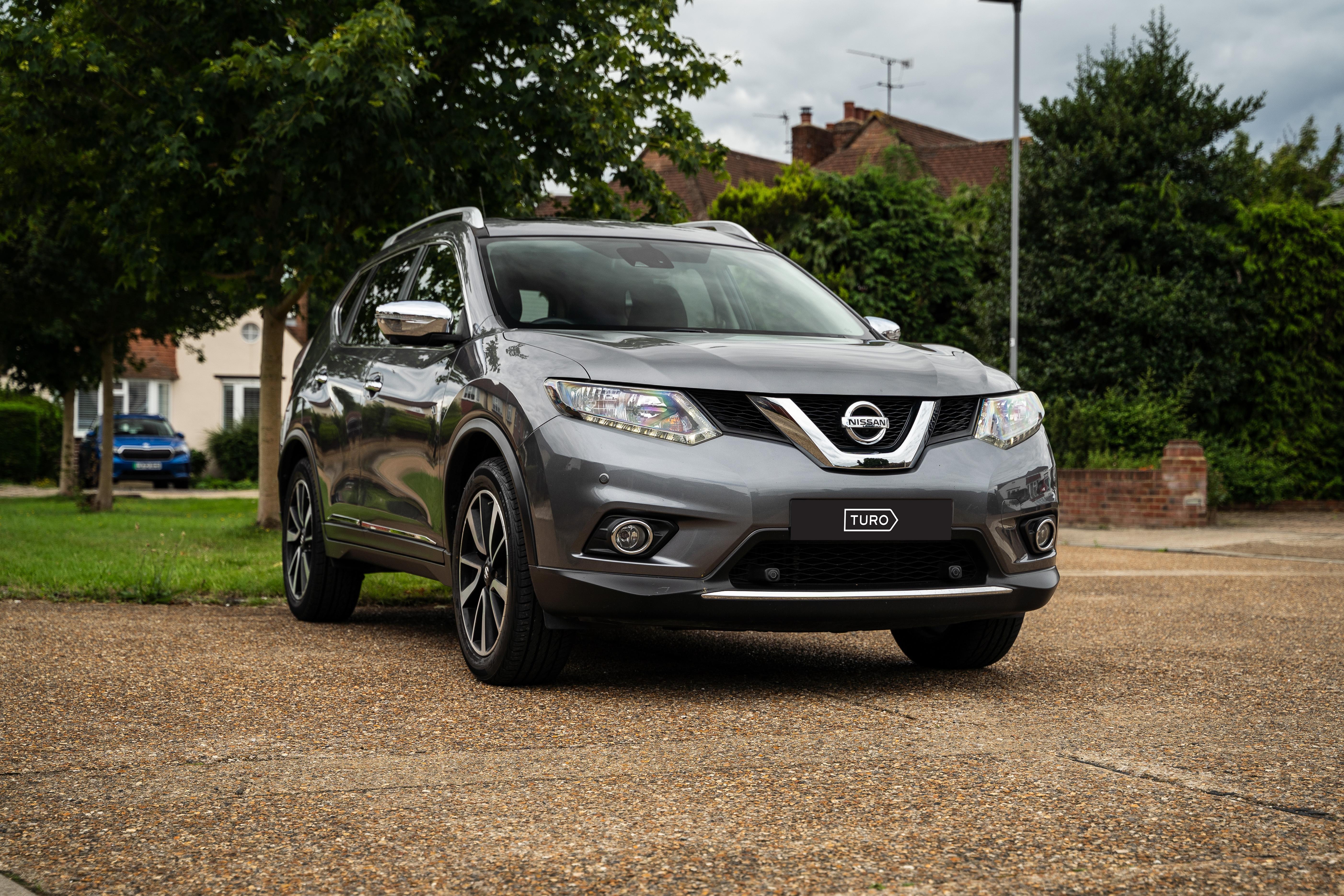 Nissan X-Trail 2016 in Edinburgh