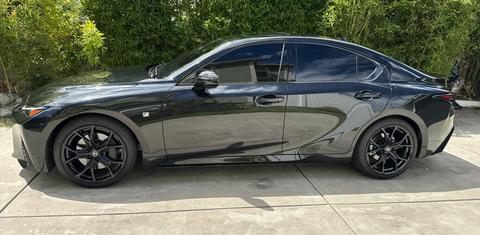 Lexus IS 2025