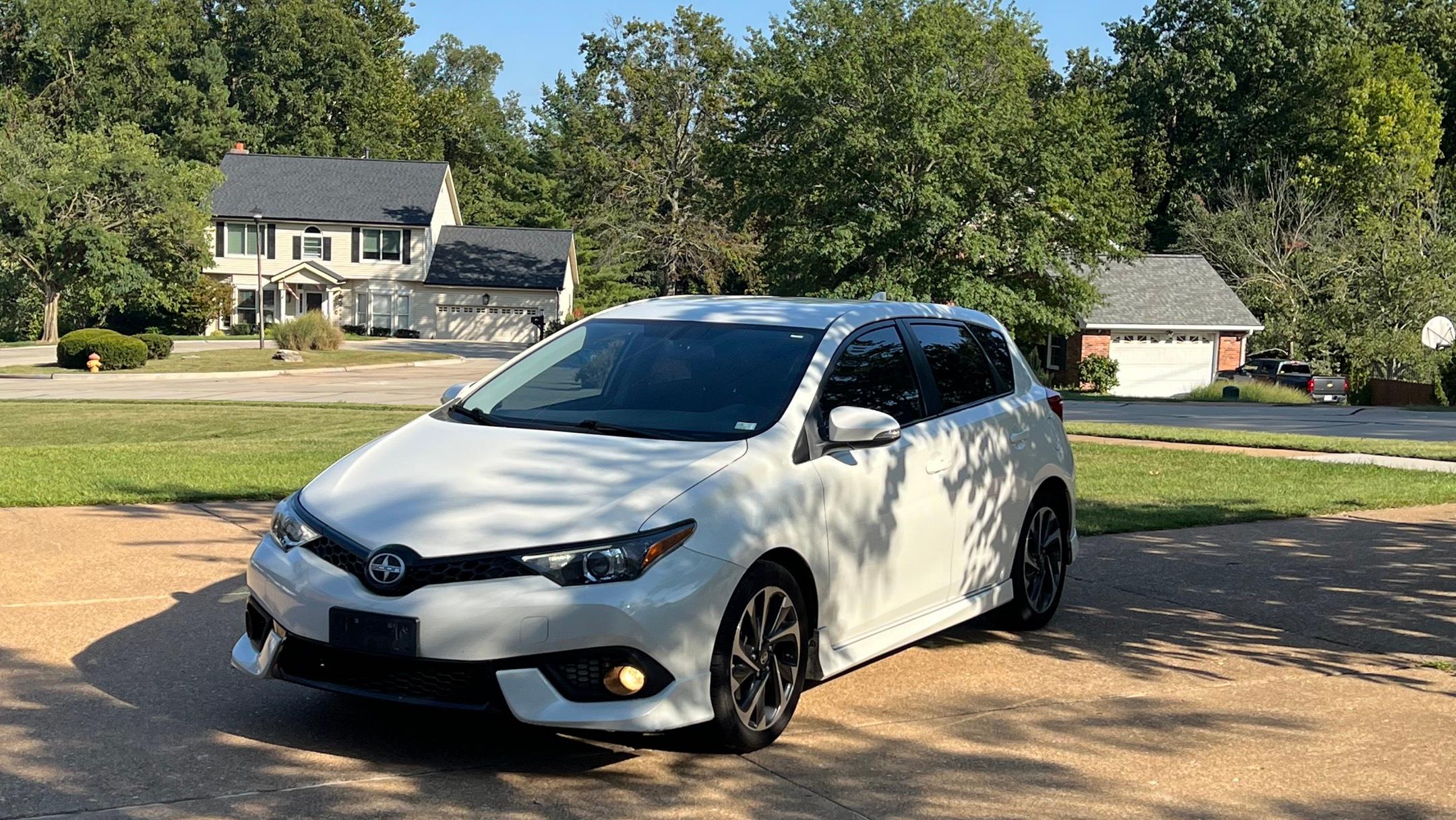 Scion iM 2016 in Arnold, MO
