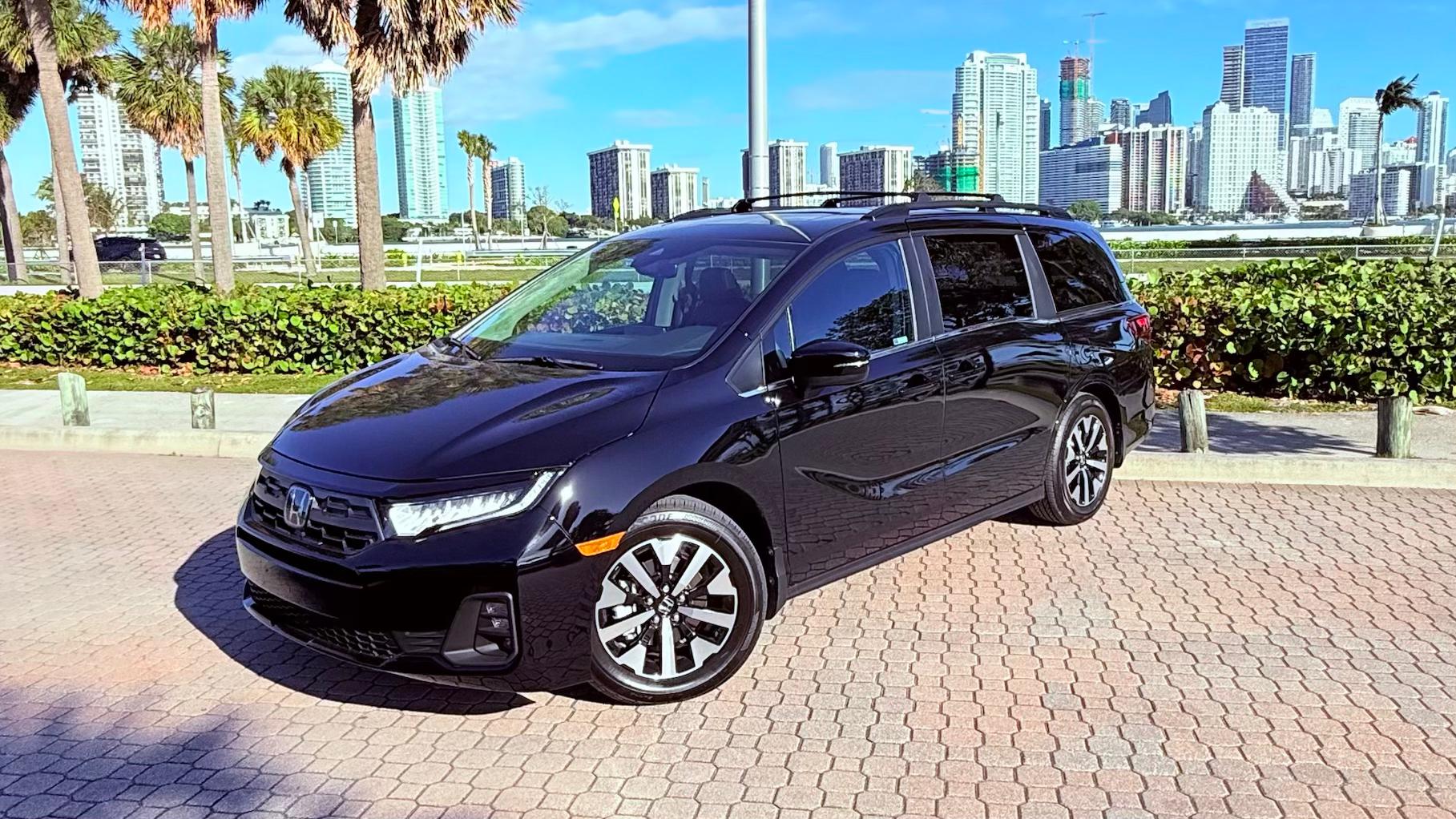Honda Odyssey 2026 in Sunny Isles Beach, FL