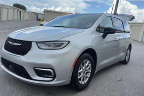 Chrysler Pacifica 2024 in Kissimmee