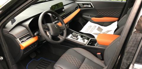 Mitsubishi Outlander PHEV 2023