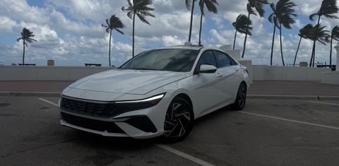 Hyundai Elantra 2025