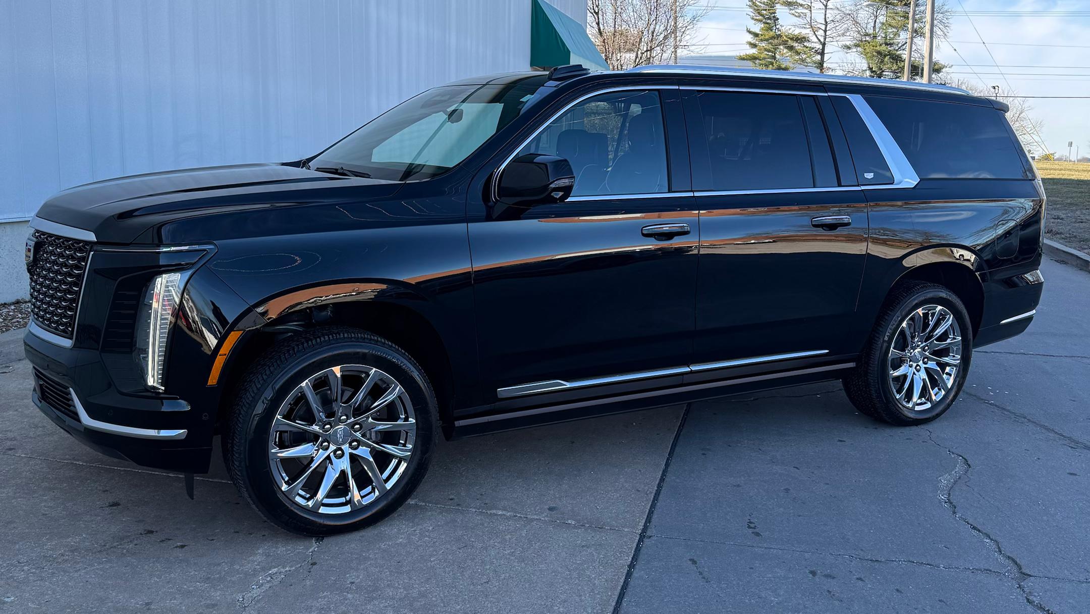 Cadillac Escalade ESV 2025 in Hazelwood, MO